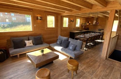 La Toussuire Villa | Whymper Chalet: Family-Friendly Retreat with Panoramic Views