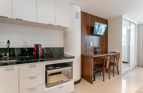 Agronomica Apartment | Seaside Escape with Balcony & Free Wi-Fi for Families