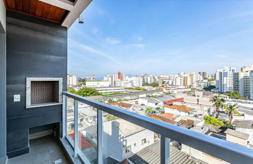 Centro Apartment | Modern Comfort: WI-FI & Hot Tub near Patio Milano