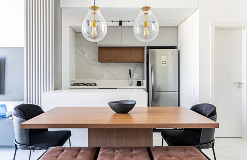 Jurere Apartment | Rooftop Pool Retreat with High-Speed Wi-Fi in Jurerê