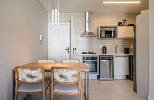 Corrego Grande Apartment | Trendy Condominium with Pool & Foodhall Access