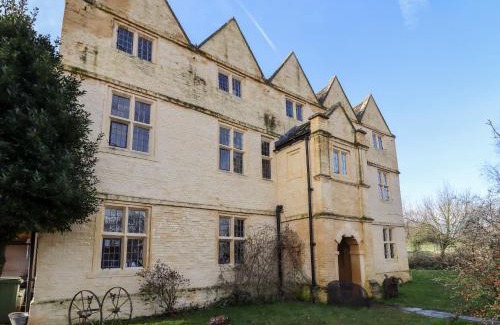 Blaisdon House | Family-Friendly Retreat at Wick Court Farm - 4-Star Comfort