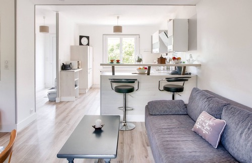 Plovan House | Spacious Retreat in Plovan - Perfect for Families & Pets