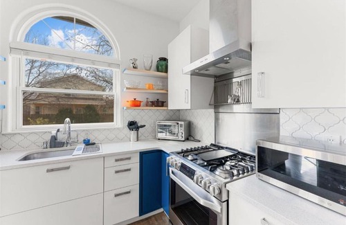 Boise House | Discover Widgeon Way: Pet-Friendly Family Retreat