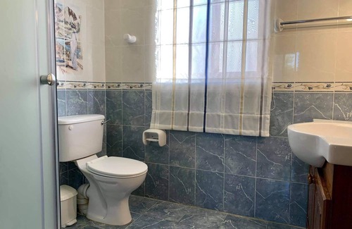 Victoria Other | Wied Farmhouse: Ideal for Groups with Breakfast Included