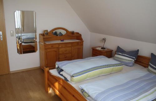 Loitz Apartment | Family-Friendly Wiesenblick: Guest Rated 9/10 for Comfort