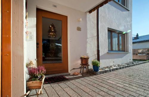 Sent Apartment | Cozy Wieser Apartment for 2-3 Guests with Child-Friendly Perks