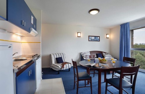 Pyrenees 2000 Apartment | Wifi, 100m from resort center, fitness, terrace, balcony, tv, ski locker, 25m², Pyrénées 2000