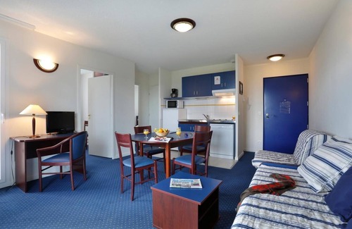 Pyrenees 2000 Apartment | Wifi, 100m from resort center, fitness, terrace, balcony, tv, ski locker, 25m², Pyrénées 2000