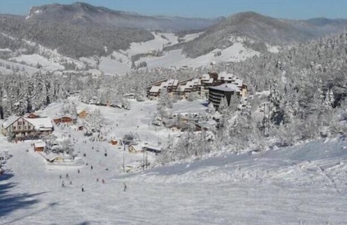 Correncon-en-Vercors Apartment | Cozy Balcony Retreat in Villard de Lans with Free Wifi