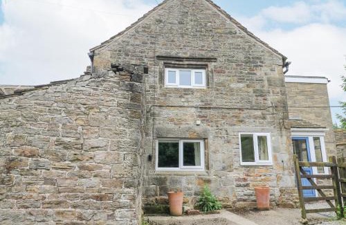 Hollow Meadows House | Experience Comfort at Wigtwizzle Cottage - Pet Friendly Retreat