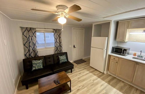 Paw Paw Lake House | Family-Friendly Wil-O-Paw Resort Unit #1 for Memorable Stays