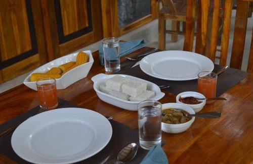 Pahala Maragahawewa Cabin | Explore Wilapttu Wild Villa: Pet-Friendly Retreat