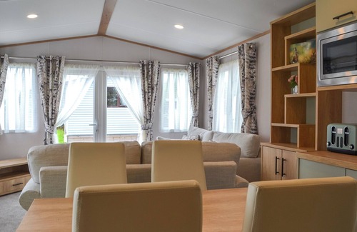 Wilberfoss Cottage | Inviting 2 Bedroom Accommodation in Wilberfoss with Breakfast