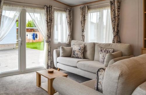Wilberfoss House | Family-Friendly Haven Lodge for Memorable Getaways