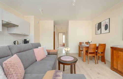 Stare Miasto District Apartment | Wilczak 20C | Modern 1-Bedroom Apartment with Balcony