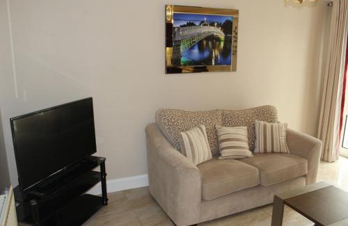 Letterkenny Apartment | Wild Atlantic Accommodation 2G Orchard Crescent