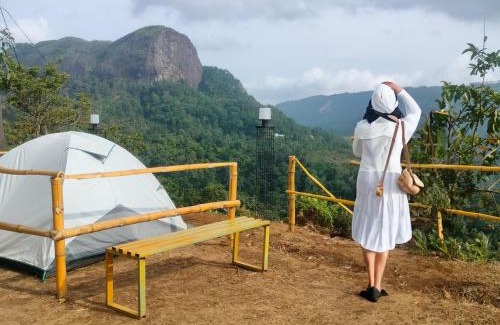 Devikolam House | Discover Wild Campers Munnar: Pet-Friendly Retreat Awaits