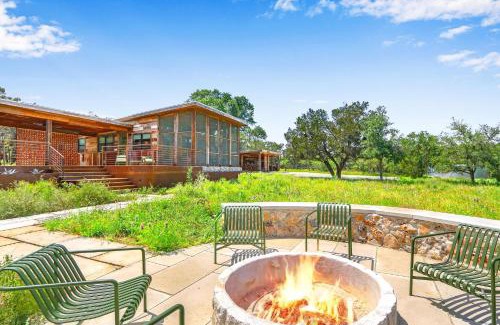 Wimberley House | Family-Friendly Stay at Dirt Candy-Ali Oti Hotel