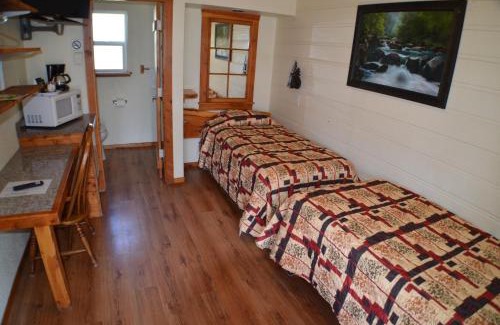 Merrill Hotel | Discover Wild Goose Lodge: Family & Pet-Friendly Retreat