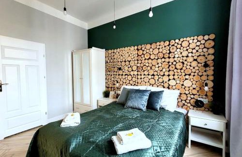 Piasek Południe Apartment | Wild & Huge comfy apartment 5 min to Main Square