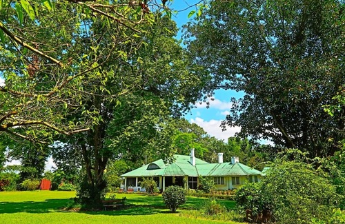 Balipara Cottage | Explore Wild Mahseer: Family-Friendly Stay with Breakfast