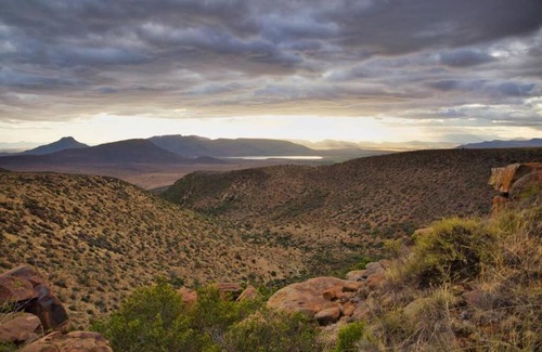 Graaff-Reinet House | Oceanfront Wild Olive Cottage with Pool & 9.1/10 Rating