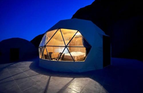 Aqaba Governorate Other | Explore Wild Oryx Camp Bubbles: Pet-Friendly Retreat