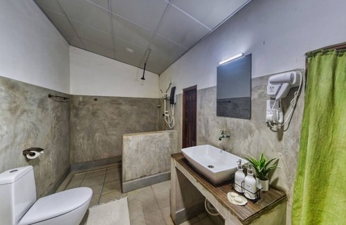 Vanathavilluwa Bed & Breakfast | Exceptional Wild Wadi Wilpattu: Poolside Family Retreat