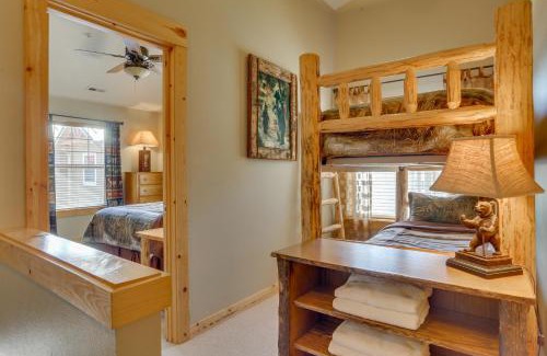 Government Camp House | Explore Wild West: Family-Friendly Stay with Pool & Hot Tub