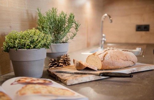 Fuegenberg House | Wildauhof - Alm: Family-Friendly Retreat with Hot Tub