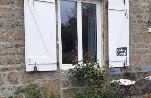 Lignieres-Orgeres House | Explore Wildberry Cottage: Guest Rated 9.4 with Hot Tub