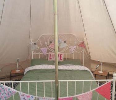 Lignieres-Orgeres Other | Experience Wildberry Glamping: Rated 9.2 by Guests!