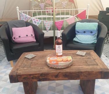 Lignieres-Orgeres Other | Experience Wildberry Glamping: Rated 9.2 by Guests!