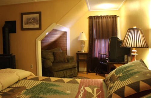 Jackson Hotel | Discover Wildcat Inn & Tavern: Family-Friendly Getaway