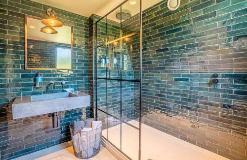 Tiers Cross Villa | Cozy A Frame Cabins at Wilder Retreats with Hot Tub