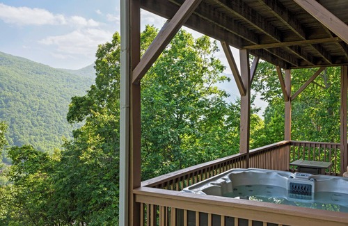 Maggie Valley Cabin | Wildflower Cabin in Maggie Valley