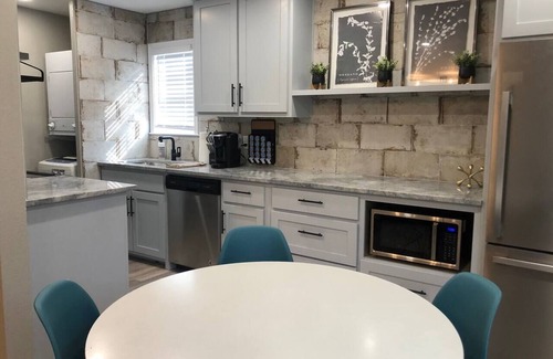 College Station Apartment | Wildflower Inn: Prime Location Near Texas A&M with Comforts