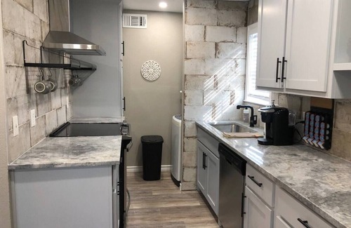 College Station Apartment | Wildflower Inn: Prime Location Near Texas A&M with Comforts