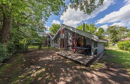 Mirow House | Wildgans 3: Classic Scandinavian Retreat for Pet Lovers