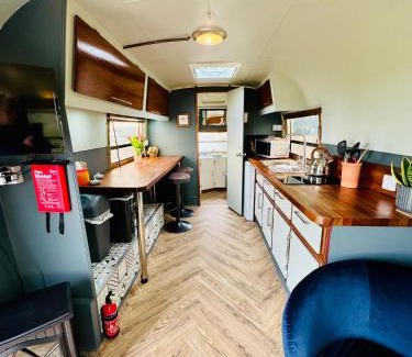 Mabe House | Experience WildView: Private Glamping for Two with Outdoor Bath
