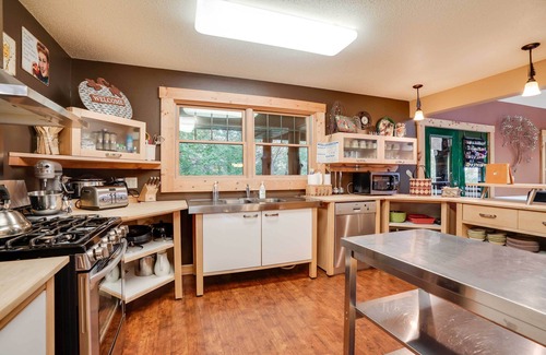 Chippewa Falls Cabin | Exceptional Wildwood Cabin and Retreat with Breakfast Included