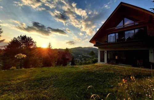 Szczawnica House | Cozy Willa 桃 MoMo Szczawnica: Oceanfront Retreat Rated 9.8