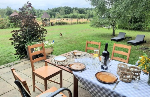 Konopiska Villa | Pet-Friendly Willa Aleksandria with Top-Rated Amenities