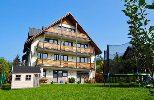 Polany House | Guest Rated: 10/10 Stay at Willa Aurinia with Kitchen Access