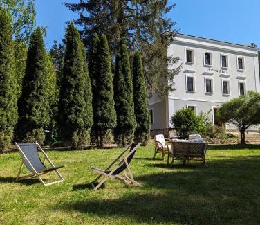 Ladek-Zdroj House | Willa Bywaj Zdrój: Perfect for Families and Pet Lovers