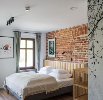Ladek-Zdroj House | Willa Bywaj Zdrój: Perfect for Families and Pet Lovers