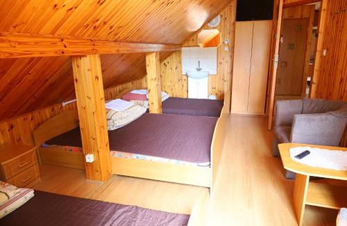 Susiec Villa | Cozy Getaway at Willa Jodełka - Pet and Child Friendly