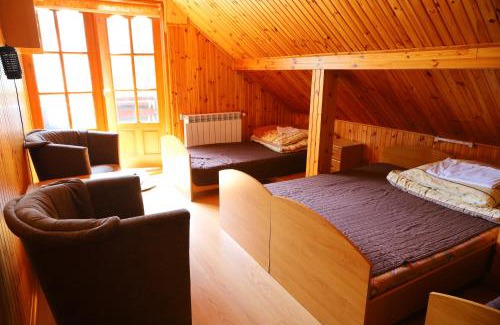 Susiec Villa | Cozy Getaway at Willa Jodełka - Pet and Child Friendly