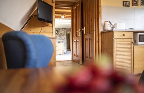 Zakopane House | Willa Leluja: Perfect Stay with Breakfast & Accessibility